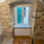 San Teodoro سبليت